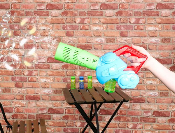 bubble leaf blower machine in action blowing bubbles